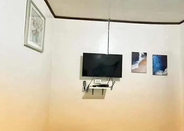 Apartment Cozy Near The With Free Parking By Bantayan Paw And Palm Pooc